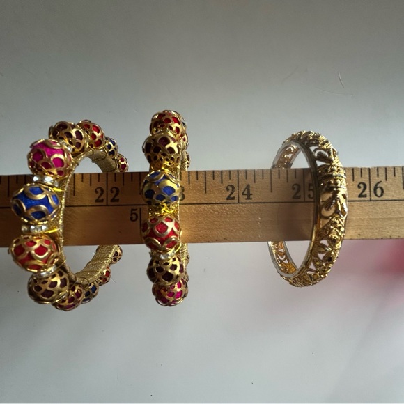 Stylish Multicolor Bangle Set - Picture 4 of 16